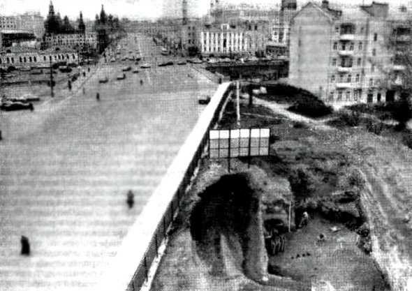 Раскопки на Большой Ордынке на берегу Водоотводного канала