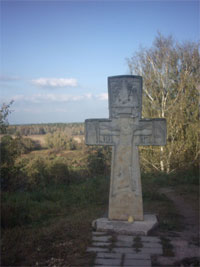 Крест-монумент работы Комелина